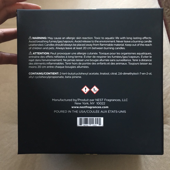 *SOLD* Nest Fragrances Grapefruit 4 Wick Candle - Picture 2 of 5